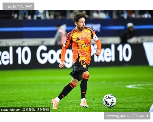 特写:里昂球迷在球队失利后的反应 特写:里昂球迷在球队失利后的反应