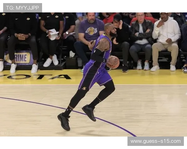 湖人多项数据联盟末流，对手助攻数居高不下