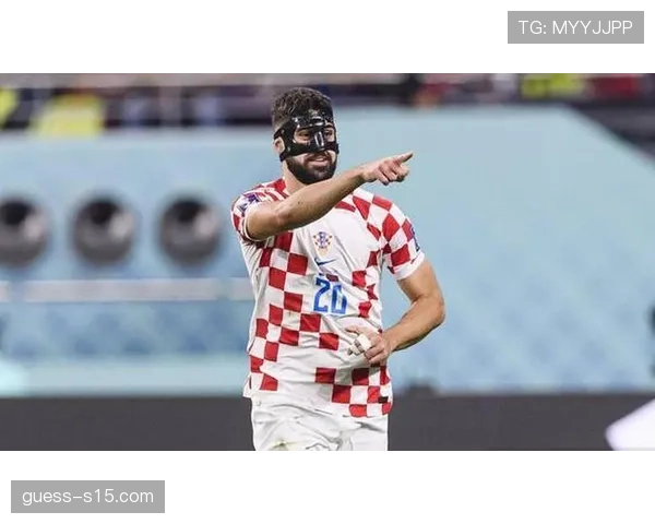 聚焦：年轻后卫格瓦迪奥尔在曼城的改造，从中卫到边后腰的战术价值提升